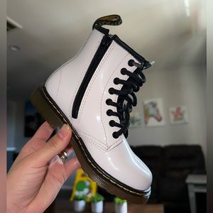 Dr. Martens Airwair boots for girl